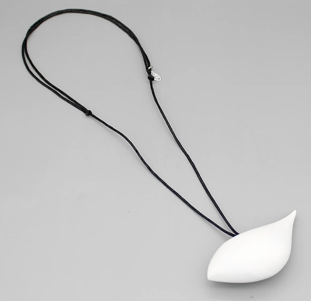 Carved Free-Fly Bird Necklace